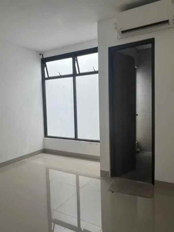 rumah sewa pondok aren langka ada rooftop