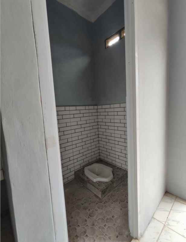 rumah siap huni dekat stasiun