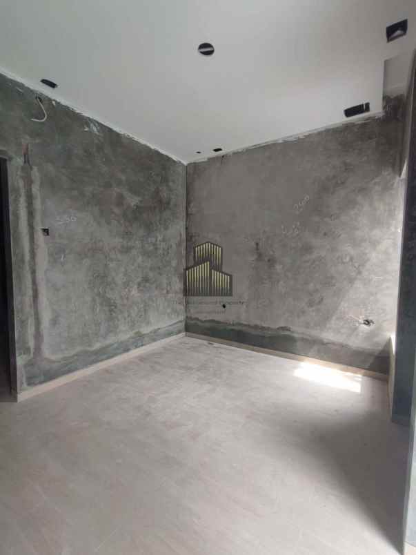 rumah siap huni di cluster tlaga bodas semarang