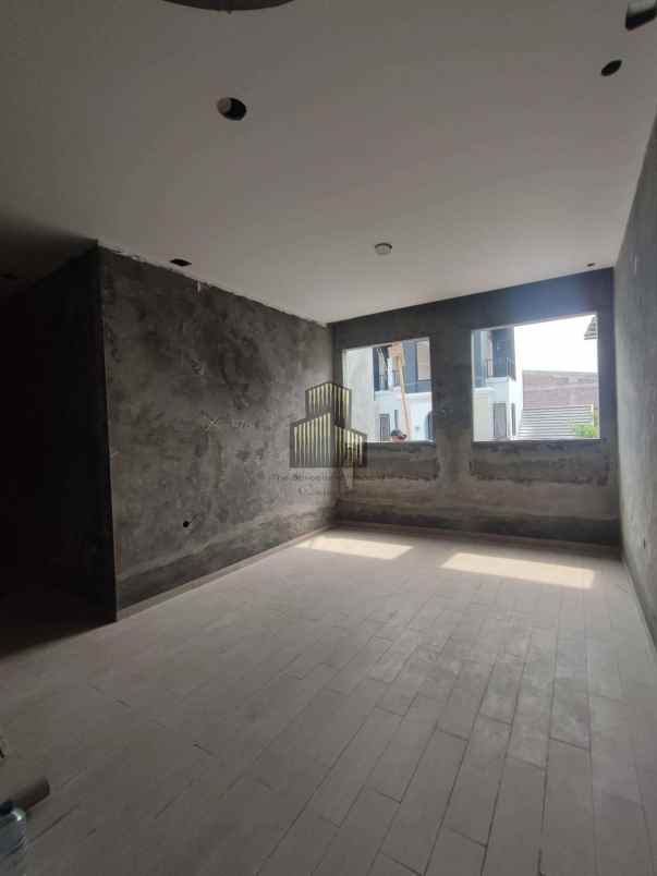 rumah siap huni di cluster tlaga bodas semarang