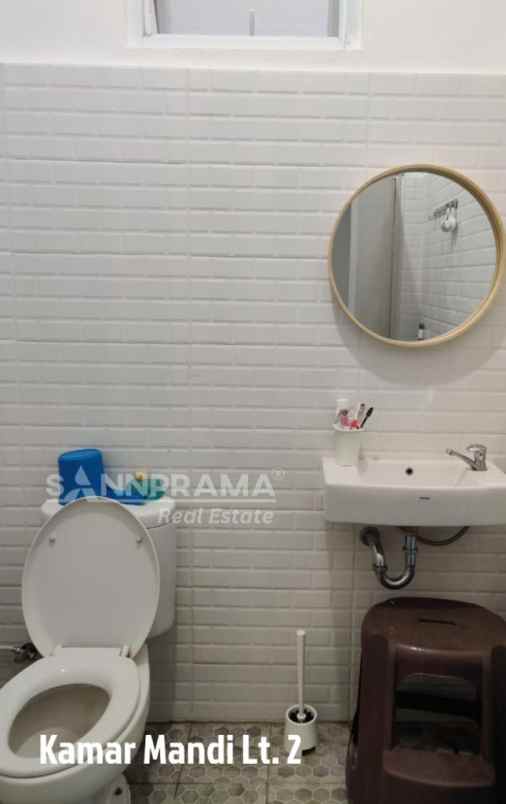 rumah siap huni di kembangan beji depok