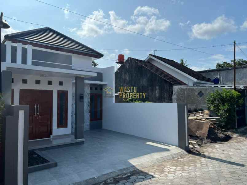 rumah siap huni strategis di ambarketawang gamping