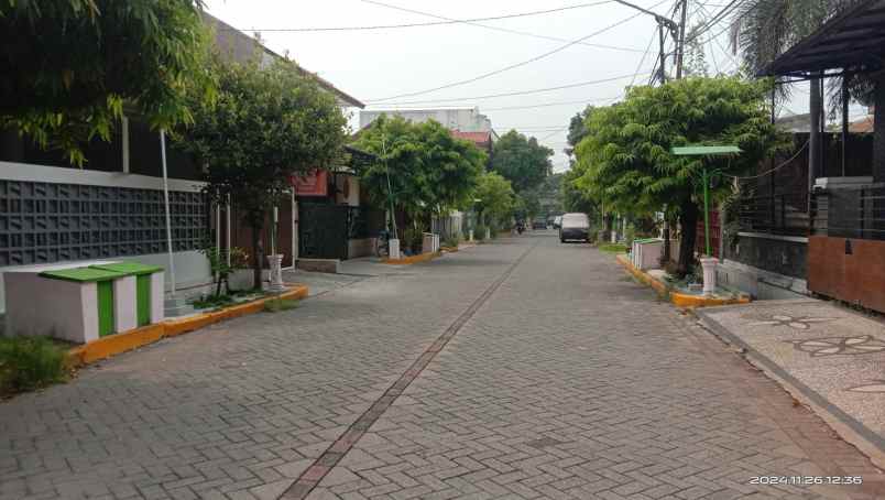 rumah strategis bebas banjir di rungkut mejoyo