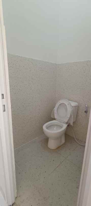 rumah strategit dekat dengan kawasan bisnis di setu