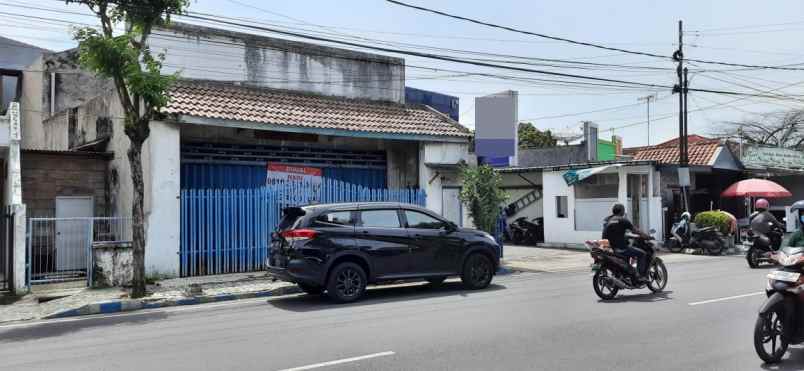 rumah usaha jl trunojoyo bangkalan madura dvo hds