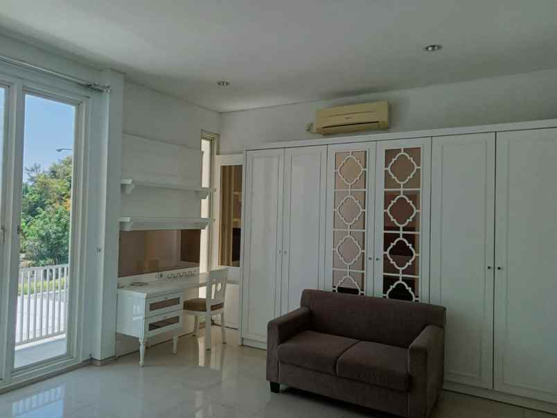 rumah wisma permai barat surabaya siap huni