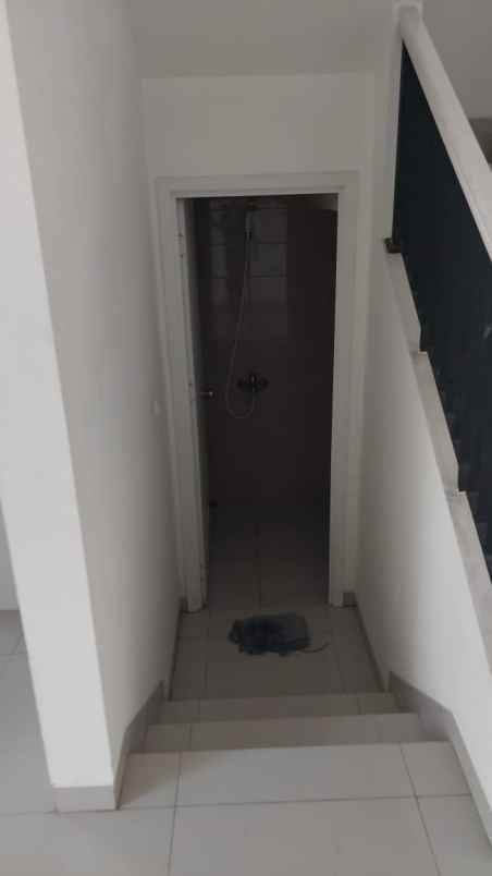 sewa rumah cluster bahana suvarna sutera tangerang