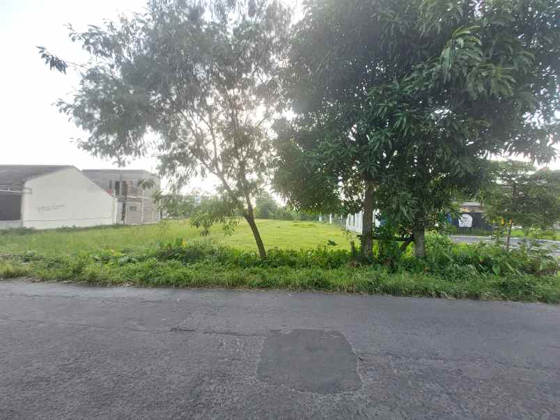 tanah banyuraden dekat playground gamping