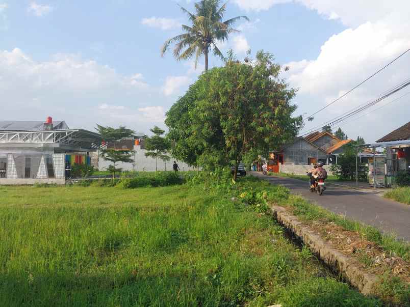 tanah banyuraden dekat playground gamping