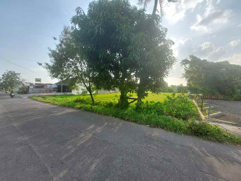 tanah banyuraden dekat playground gamping