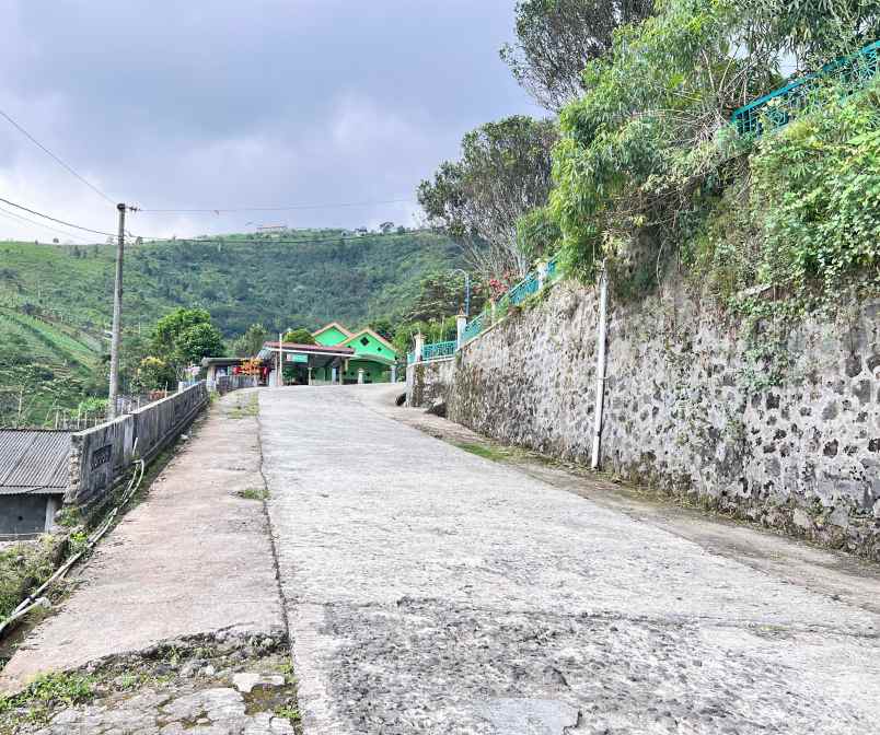 tanah datar 838m kawasan villa timur pasar kemuning