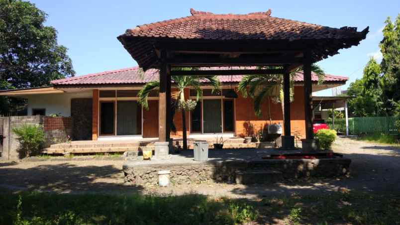 tanah super strategis di jalan raya utama kuta bali