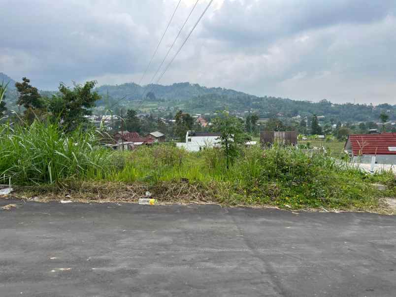 tanah udara dingin 1000m kemuning karanganyar