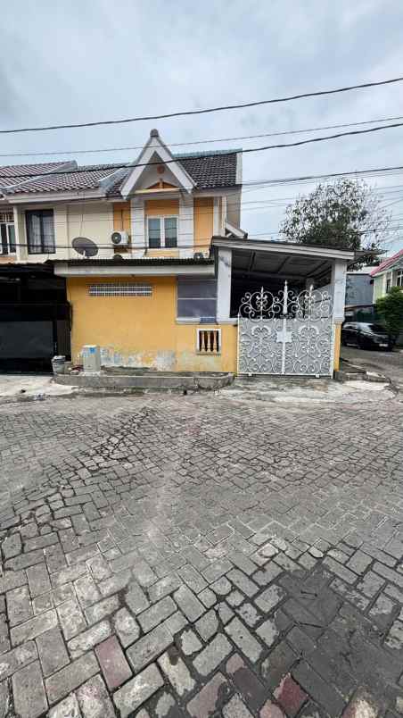 tinggal nyaman di cengkareng rumah hook aman strategis