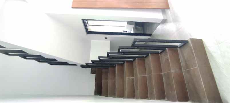 tipe 2 lantai siap huni 3 juta allin