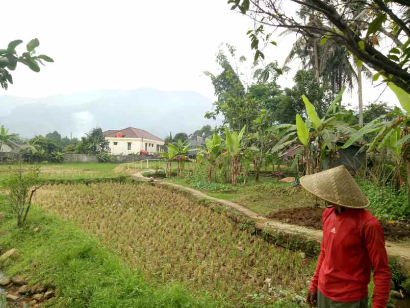 villa cisarua kec cisarua kab