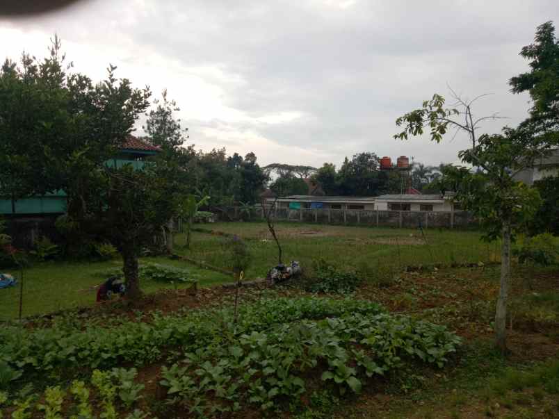 villa cisarua kec cisarua kab