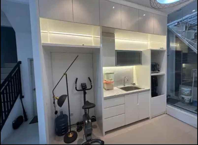 wisata semanggi siap huni furnish dekat merr oerr