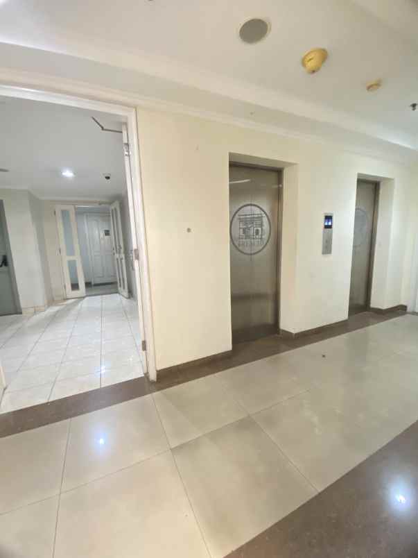 apartemen 3 br siap huni di tower paris frenchwalk moi