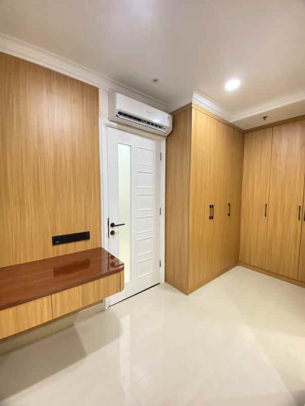 apartemen 3 br siap huni di tower paris frenchwalk moi