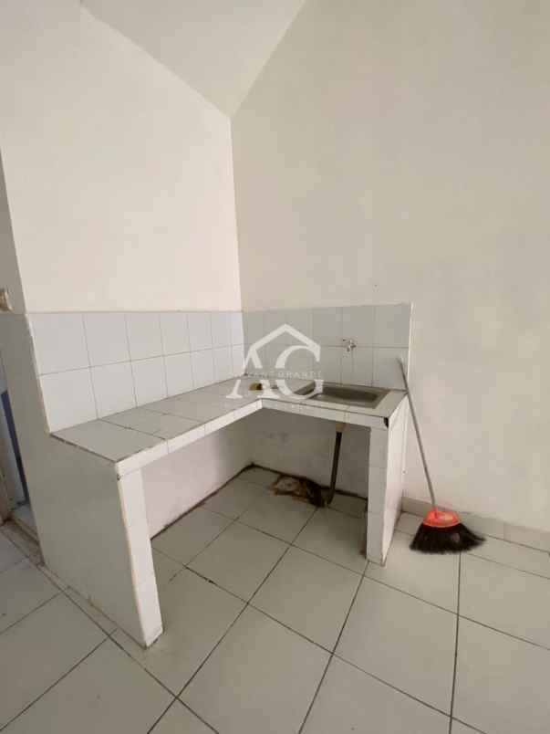 dijual 2 ruko 2 lantai di sigura gura malang