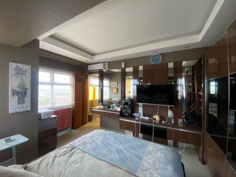dijual apartemen gunawangsa merr 2 br corner