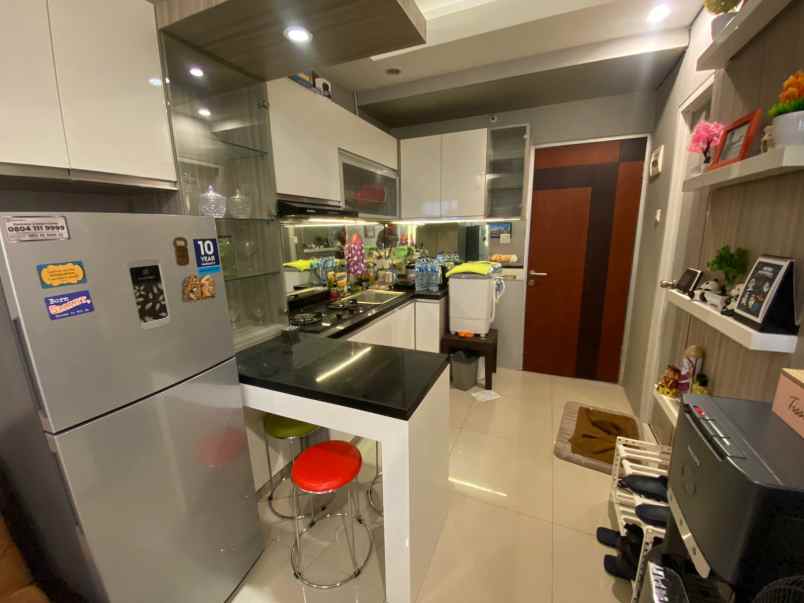 dijual apartemen gunawangsa merr 2 br corner