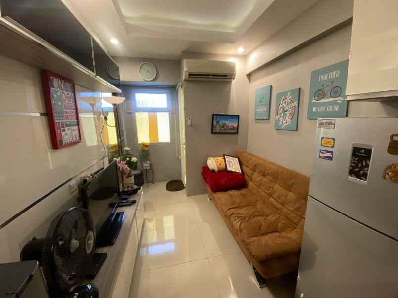 dijual apartemen gunawangsa merr 2 br corner