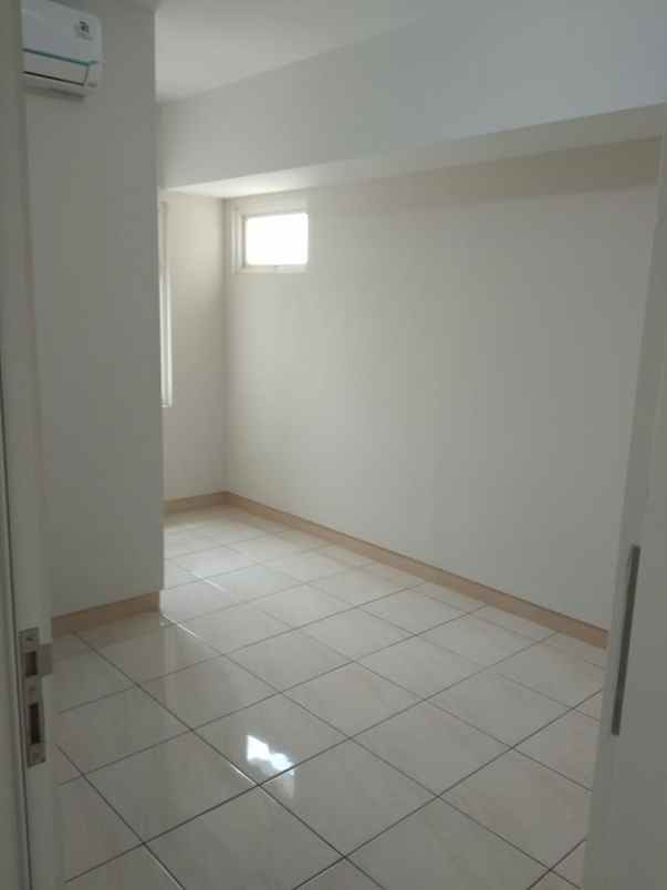 dijual apartemen the springlake tower