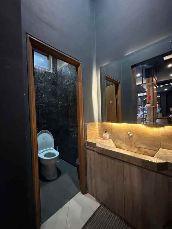 dijual cafe rumah luas 500m duren sawit jakarta timur