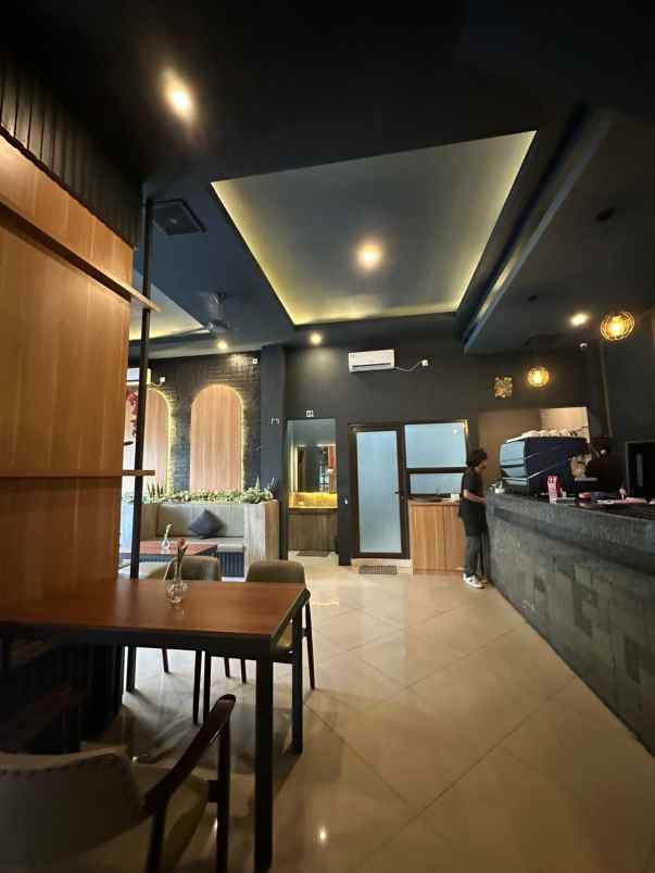 dijual cafe rumah luas 500m duren sawit jakarta timur