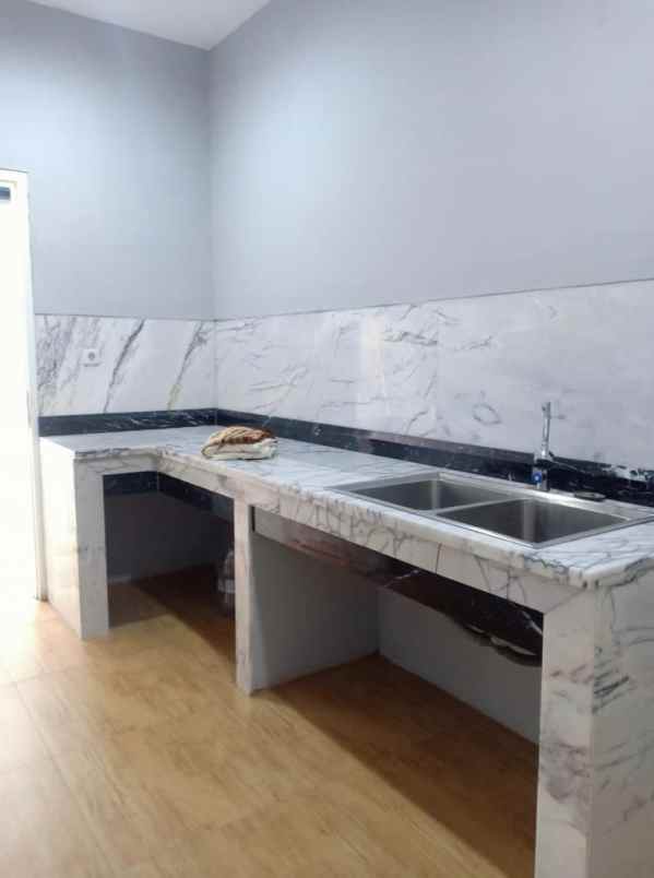 dijual cepat ruko 3 lantai bagus cocok untuk usaha