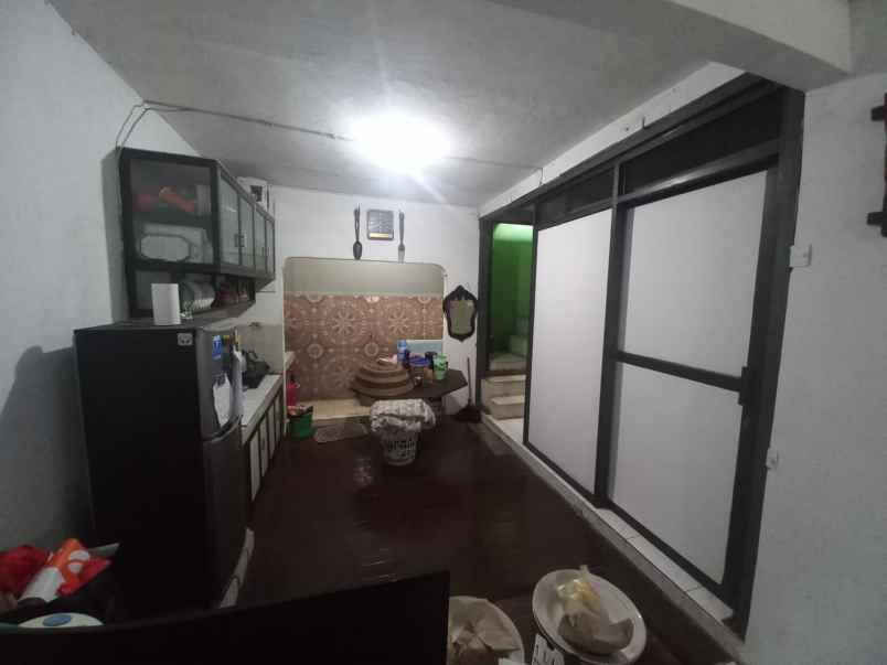 dijual cepat rumah 2 mobil strategis di harapan baru 1