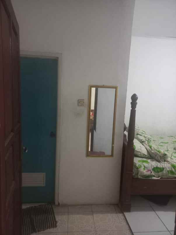 dijual cepat rumah 2 mobil strategis di harapan baru 1