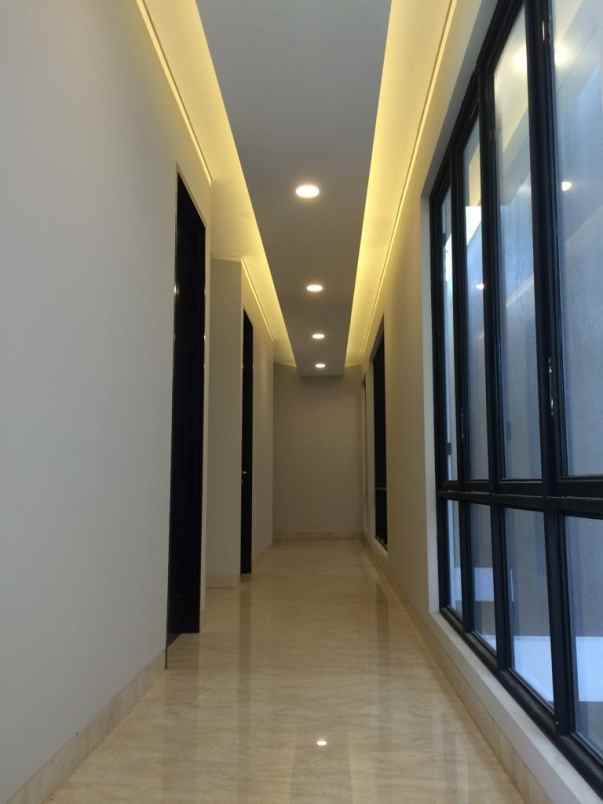 dijual cepat rumah mewah emerald cove gading serpong