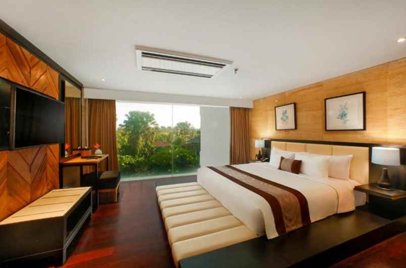 dijual hotel ji petitenget kerobokan
