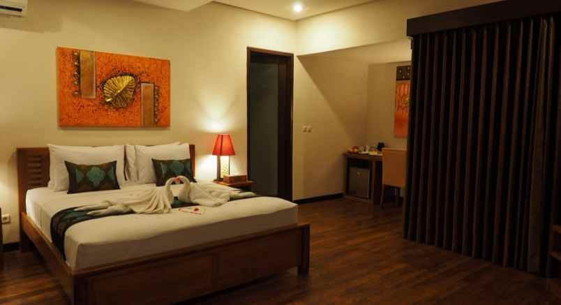 dijual hotel ji raya senggigi malaka