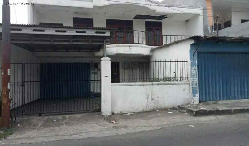 dijual kost jl siwalankerto timur