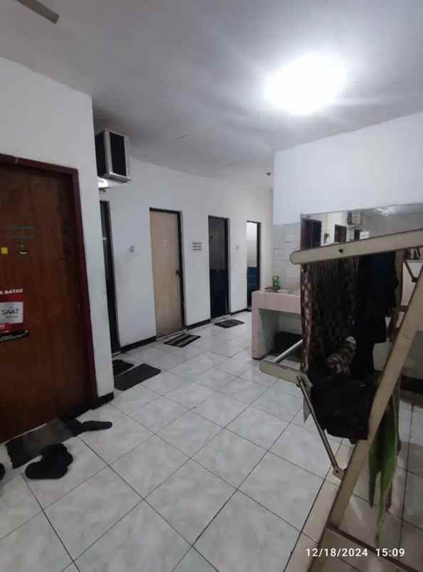 dijual kost jl siwalankerto timur