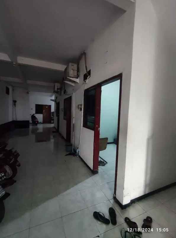 dijual kost jl siwalankerto timur