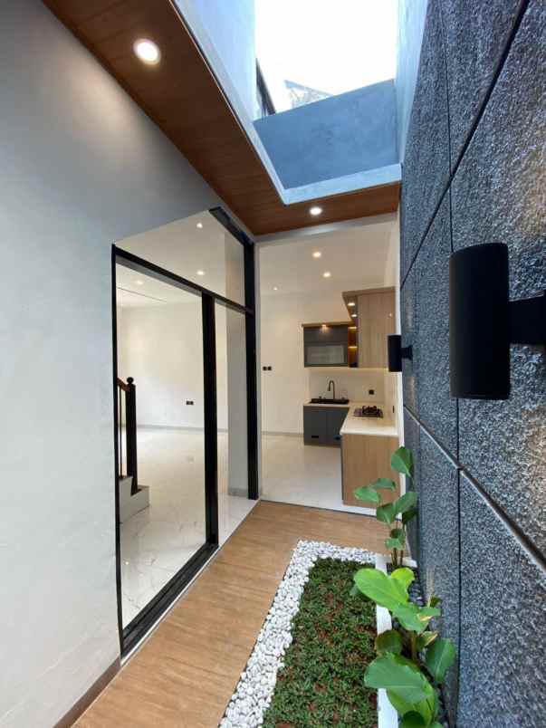 dijual kost mampang pancoran mas depok