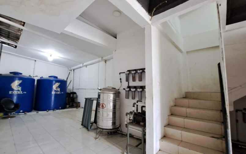 dijual ruko gudang kantor jalan cluster aralia kota
