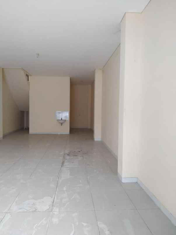 dijual ruko gudang kantor jalan raya menganti raya