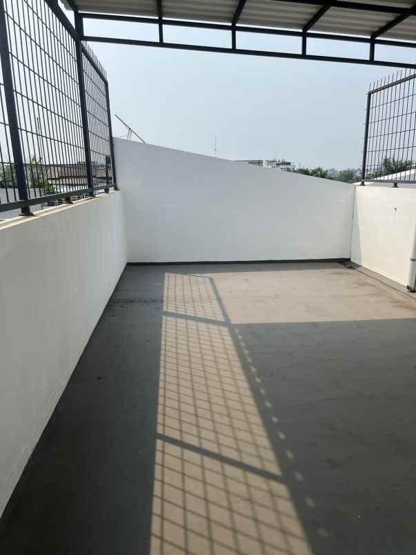 dijual ruko gudang kantor jl aries utama rt 13 rw 3