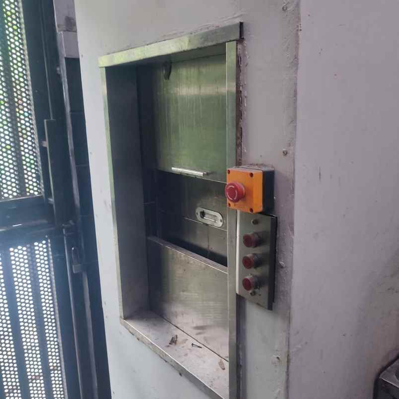 dijual ruko gudang kantor jl dr ir h soekarno merr