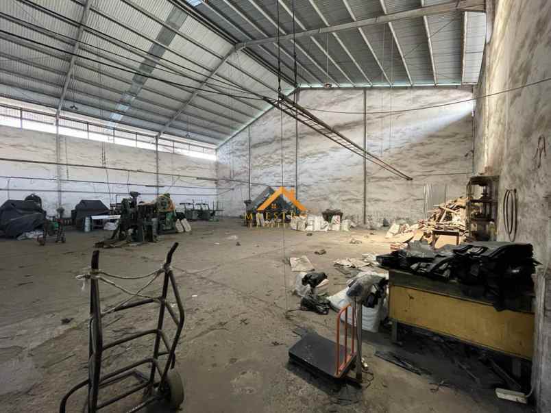 dijual ruko gudang kantor jl irian barat sampali