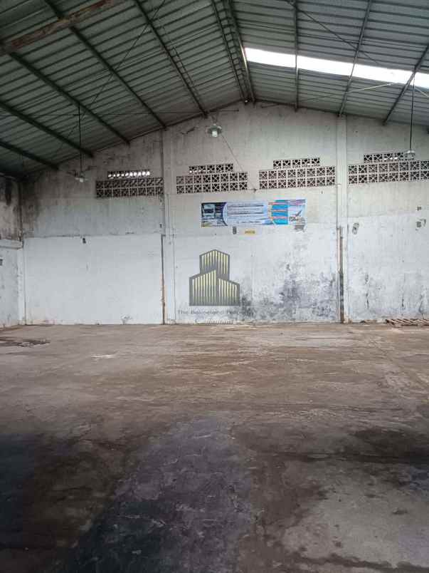 dijual ruko gudang kantor manyaran