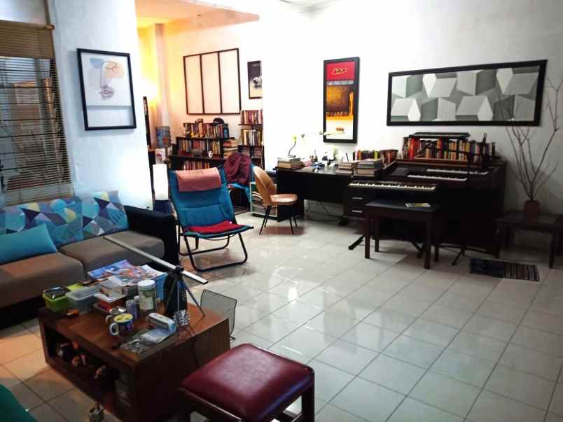 dijual rumah 1 6m daerah karasak ii astanaanyar