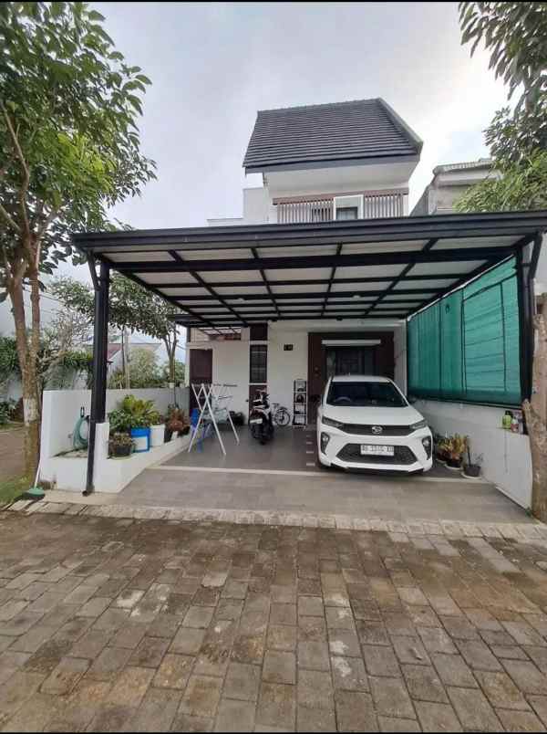 dijual rumah 2 lantai dekat binus malang
