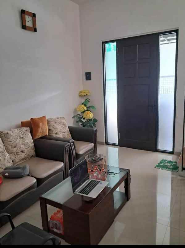 dijual rumah 2 lantai dekat binus malang